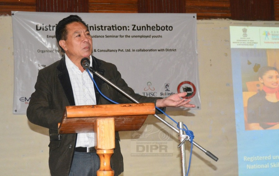 Zunheboto DC, Peter Lichamo speaking during the career guidance programme. (DIPR Photo)